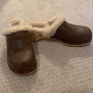 Ugg clogs